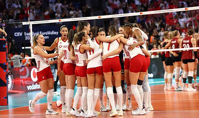 A Milli Kadın Voleybol Takımı final için Sırbistan karşısında