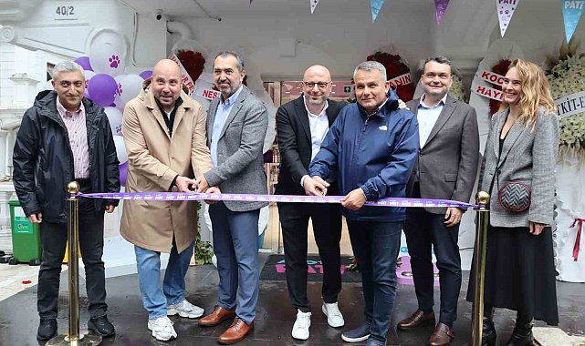 A101'den patili dostlara yeni bir dünya: A101 Pati mağazası hizmete açıldı