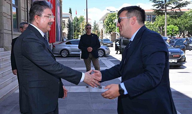 Adalet Bakan Yardımcısı Tuncay, Eskişehir Valisi Yılmaz'ı ziyaret etti