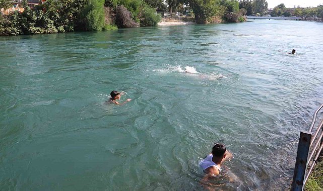 Adana'da çocukların tehlikeli serinliği eylül ayında da sürüyor