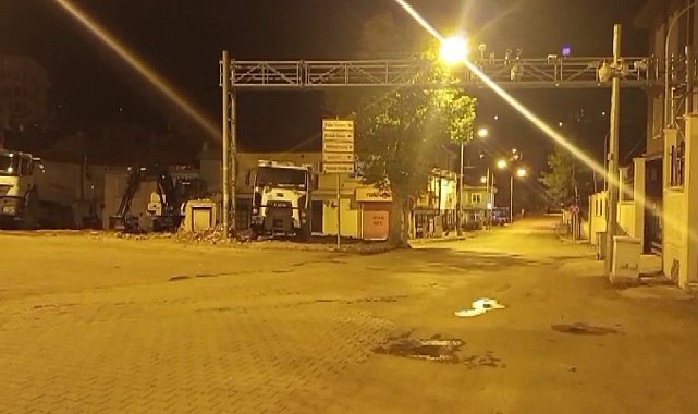 Adana'da deprem "Uyuyorduk, beşik gibi sallandık"