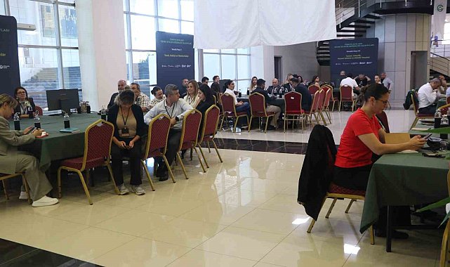 Adana'da sıfır atık ve iklim değişikliği masaya yatırıldı