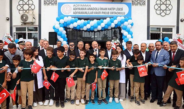 Adıyaman'da 16 derslikli imam hatip ortaokulu açıldı