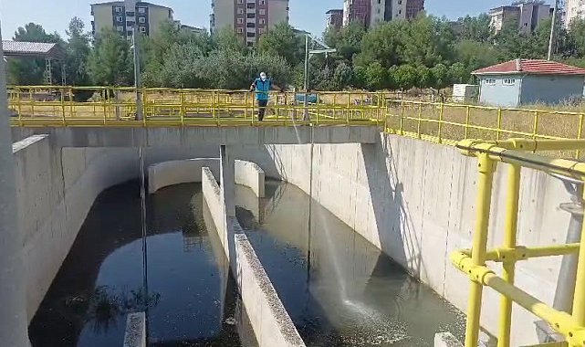 Adıyaman'da karasinek ve haşereye karşı mücadele sürüyor