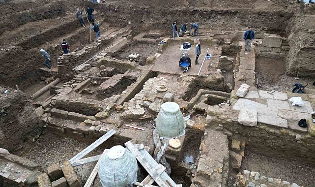 Adramytteion'da Roma villasının eşsiz mozaikleri gün yüzüne çıktı
