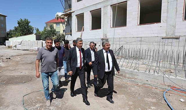 Ağrı Milli Eğitim Müdürü Çakan, Patnos'ta okullardaki hazırlıkları inceledi
