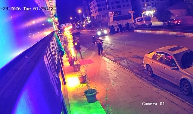 Ağrı'da otomobil ile iki motosiklet çarpıştı, 2 kişi yaralandı