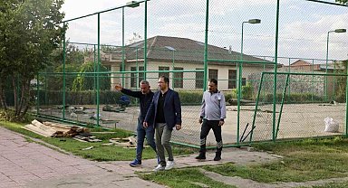 Ağrı'da tenis kortlarının zemini yenileniyor