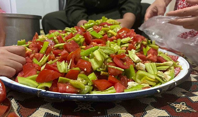 Ağrı'da yaz sebzeleri kış sofralarına hazırlanıyor