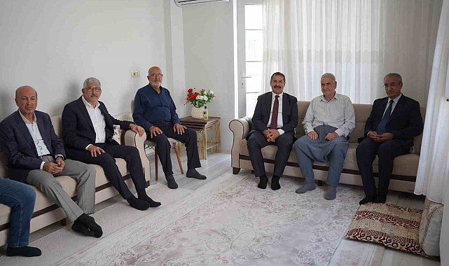 AK Parti'li Yaman, 'Türkiye Yüzyılı Buluşmaları' kapsamında Kahta'da temaslarda bulundu