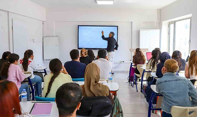 Akademilerde yeni eğitim dönemi başladı