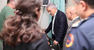 Akçakoca'daki kazada yaralananları Vali Makas ziyaret etti