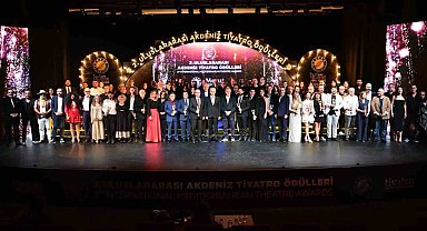 Akdeniz Tiyatro Ödülleri sahiplerini buldu