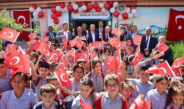 Aksaray'da 82 bin 421 öğrenci ders başı yaptı