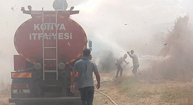 Akşehir'de göl kenarındaki kamış deposu alevlere teslim oldu