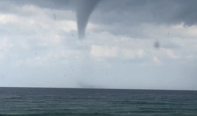 Alanya açıklarında hortum görüntülendi