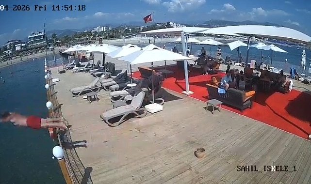 Alanya'da iskeleden sığ suya balıklama atlayan adam hayatını kaybetti