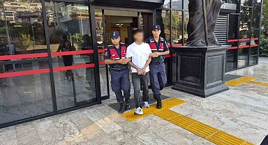Alanya'da polise silah doğrultan şüpheli tutuklandı