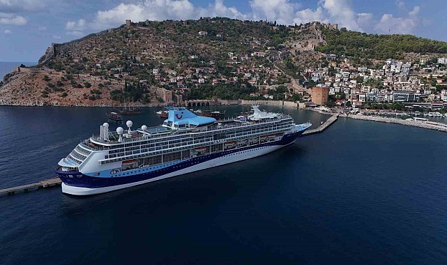 Alanya'ya 9 ayda 8 kruvaziyerle 10 bin 476 turist geldi