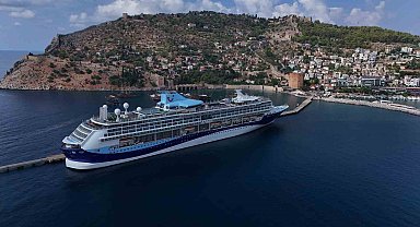 Alanya'ya 9 ayda 8 kruvaziyerle 10 bin 476 turist geldi