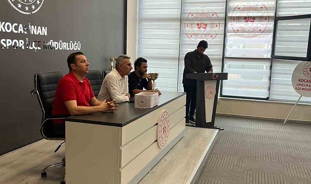 Amatörde antrenman sahaları için kura çekimi yapıldı