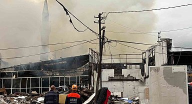 Ankara'da 2 mobilya dükkanı yangın nedeniyle kullanılamaz hale geldi