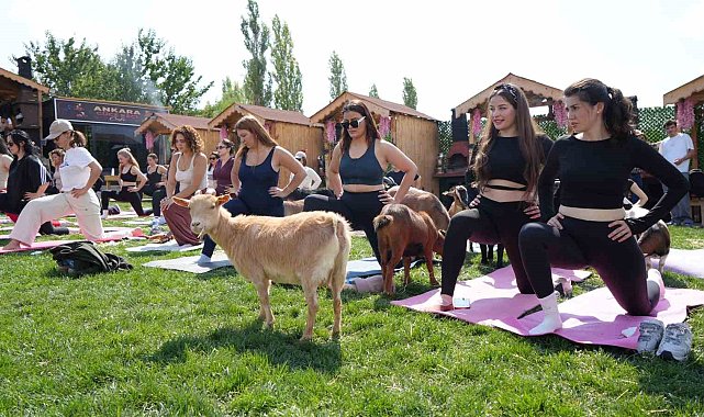 Ankara'da spora cüce keçiler de eşlik etti