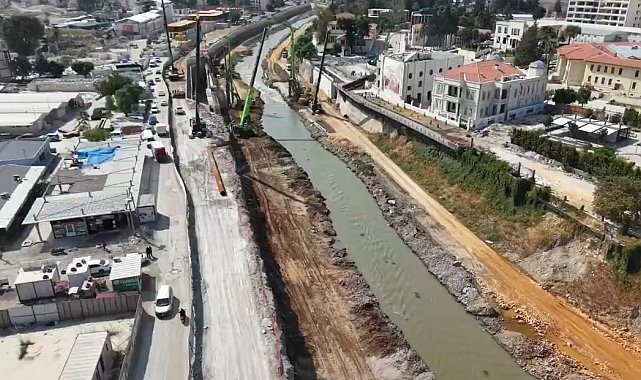 Antakya'da Ata Köprüsü'nde çalışmalar devam ediyor