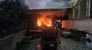 Antakya'da evden alevler yükseldi
