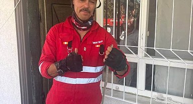 Antakya'da eve giren yılan yakalandı