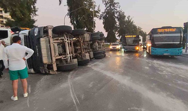 Antalya'da beton mikseri devrildi: 1 yaralı