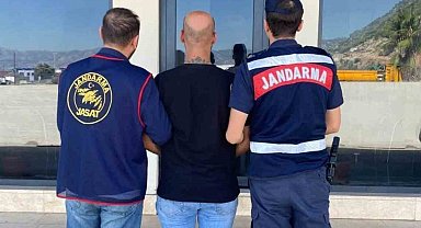 Antalya'da JASAT'tan aranan şahıslara operasyon düzenlendi