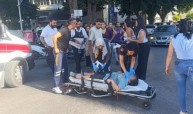 Antalya'da motosiklet ile otomobil çarpıştı: 2 yaralı
