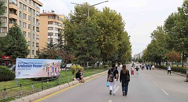 Arabasız Pazar'da bulvarlar yayaların oldu