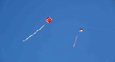 Ardahan'da umut uçurtmaları Gazze için gökyüzünde