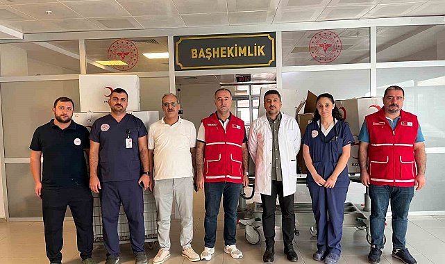 Artuklu Kızılay'dan hastanede tedavi gören çocuklara giyim desteği