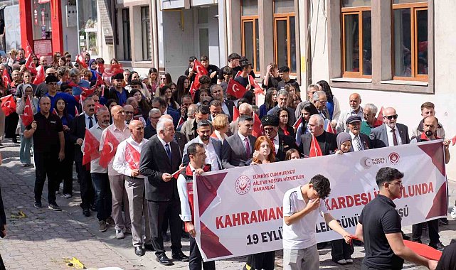 Artvin'de Gaziler Günü kapsamında kortej yürüyüşü düzenlendi