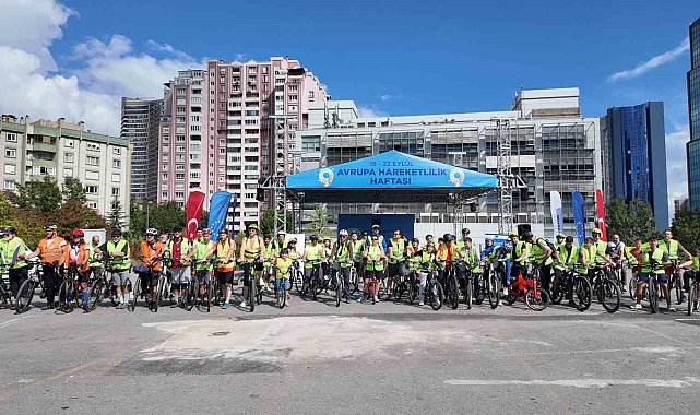 Ataşehir'de "Avrupa Hareketlilik Haftası" coşkusu: Pedallar sağlıklı yaşam için çevrildi