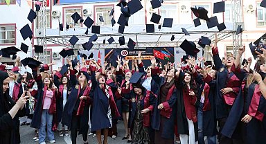 Atatürk Üniversitesi Bakü'de mezuniyet coşkusu yaşadı