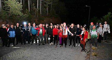 Avrupa Hareketlilik Haftası'nda Spil Dağı'nda gün doğumu yürüyüşü