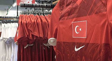 Ay yıldızlı formalar Bursastore'da satışa çıktı