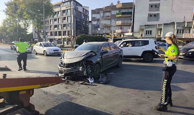 Aydın'daki kazada baba ve oğlu yaralandı