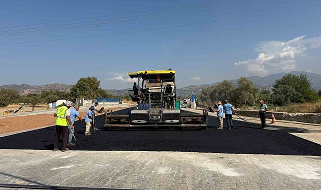 Aydın'ın dört bir yanında yol çalışmaları sürüyor