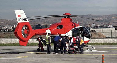 Ayını saldırısına uğrayan vatandaş için ambulans helikopter havalandı