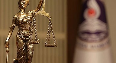 AYM, süresiz yoksulluk nafakasını düzenleyen ibareyi iptal etti