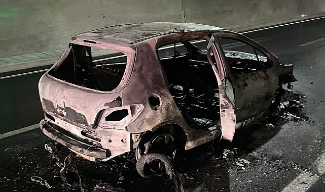 Ayvacık'taki Troya tünelinde otomobil yangını