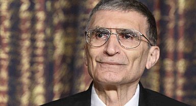 Azerbaycan'dan Türk bilim insanı Aziz Sancar'a "Şöhret Nişanı"
