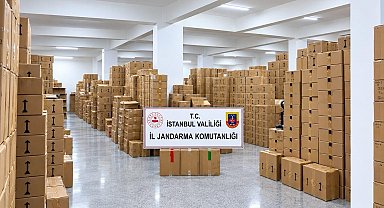 Bağcılar'da ele geçirilen 200 milyon lira değerindeki sahte parfümler Jandarma'da sergilendi