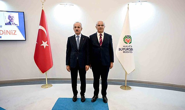 Bakan Abdulkadir Uraloğlu'ndan Büyükşehir Belediyesi'ne ziyaret