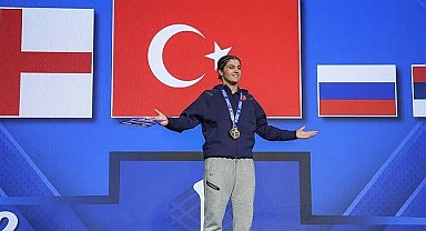 Bakan Bak'tan milli boksörlere tebrik mesajı